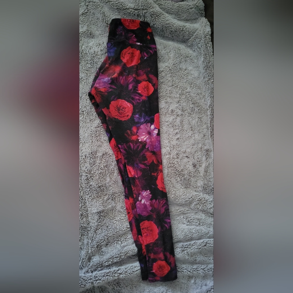No Boundaries Red and Purple Floral Kids Leggings